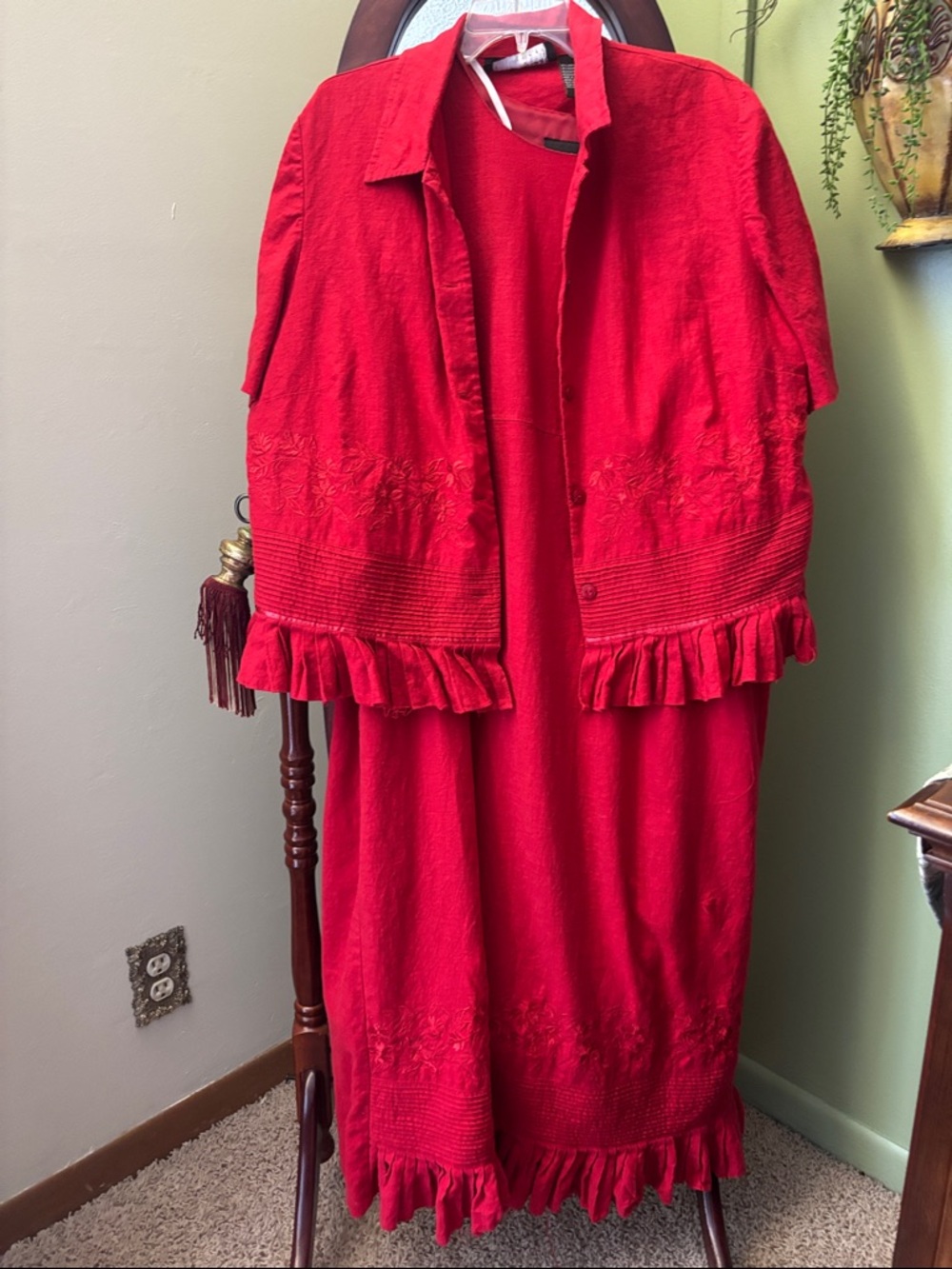 Sag Harbor Red Two-Piece Ruffle Skirt Set